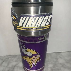 Minnesota Vikings metal beverage bottle.
